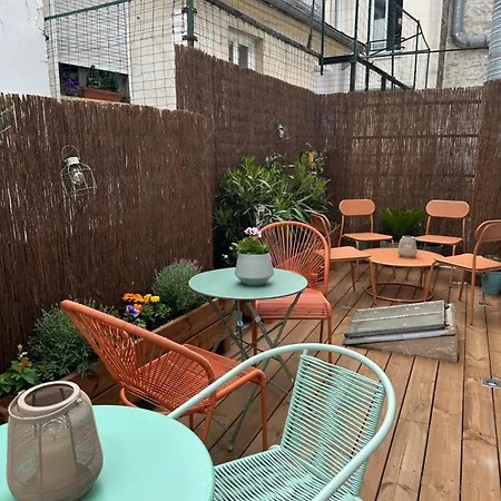 Aparthotel A La Buttes Aux Cailles 2*