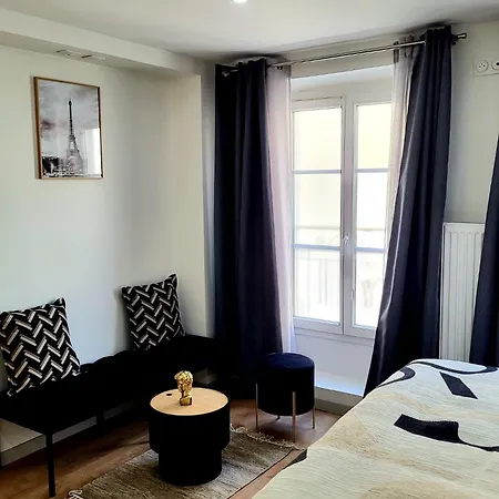 Апарт-отель A La Buttes Aux Cailles Париж