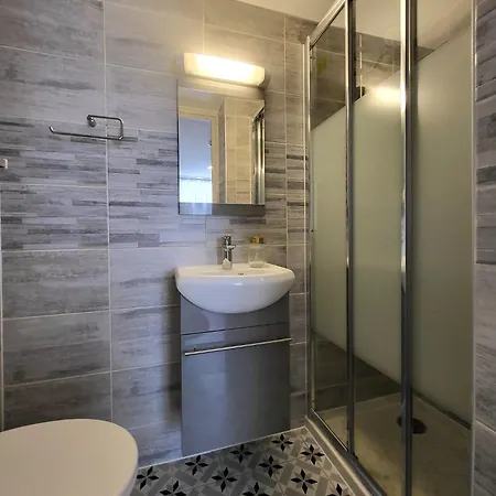 Апарт-отель A La Buttes Aux Cailles