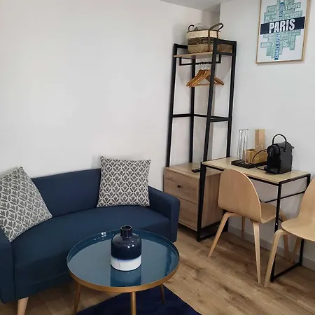 Апарт-отель A La Buttes Aux Cailles Париж