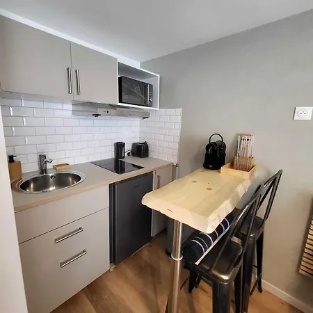 A La Buttes Aux Cailles Апарт-отель 2*