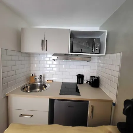 A La Buttes Aux Cailles 2*