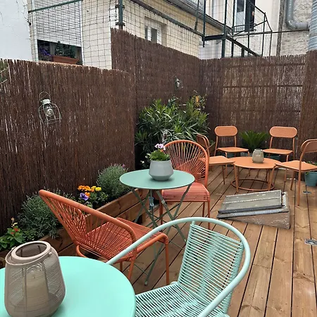 A La Buttes Aux Cailles Апарт-отель 2*